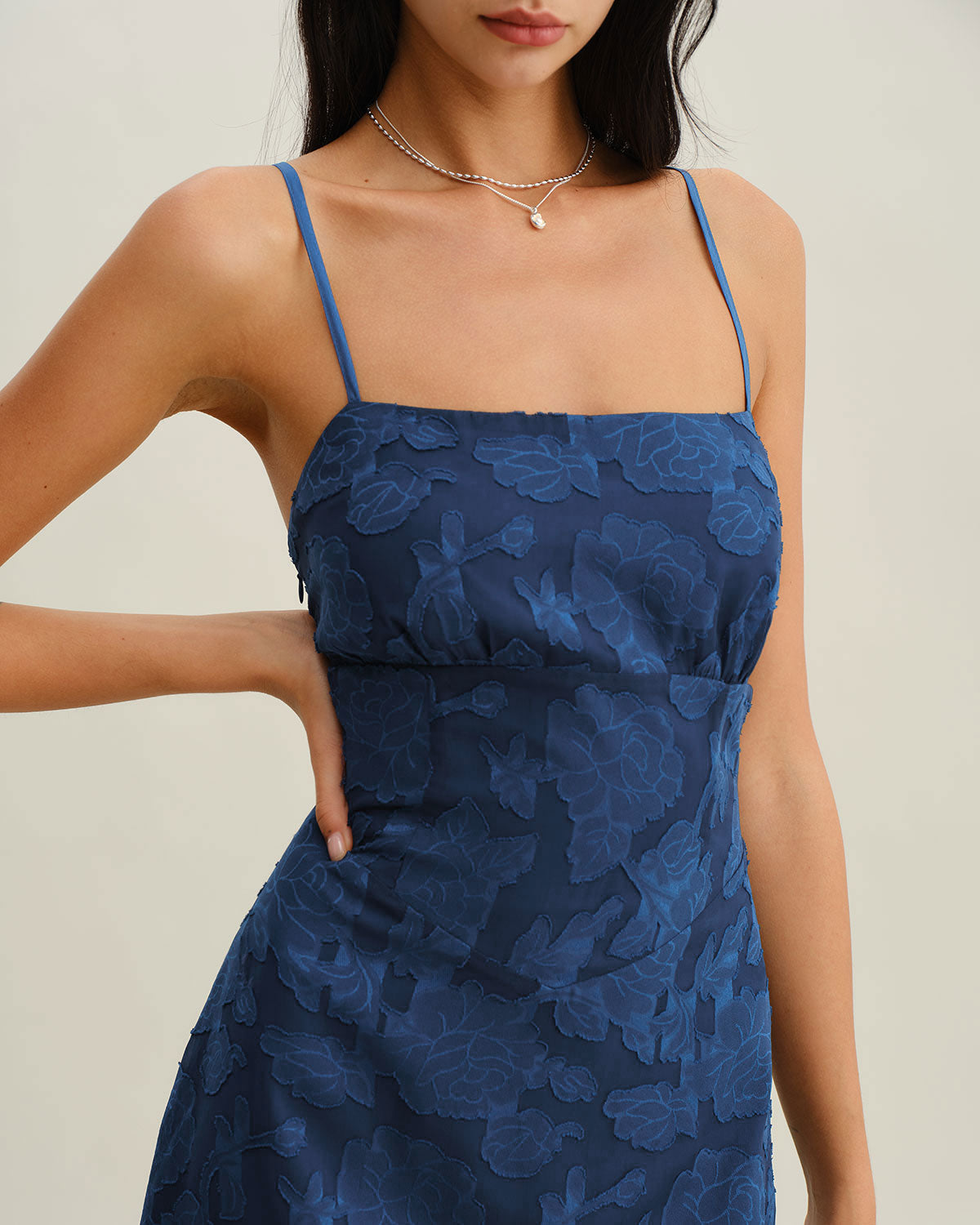 Annabelle | Damen Jacquard-Maxikleid rückenfrei – Dunkelblau