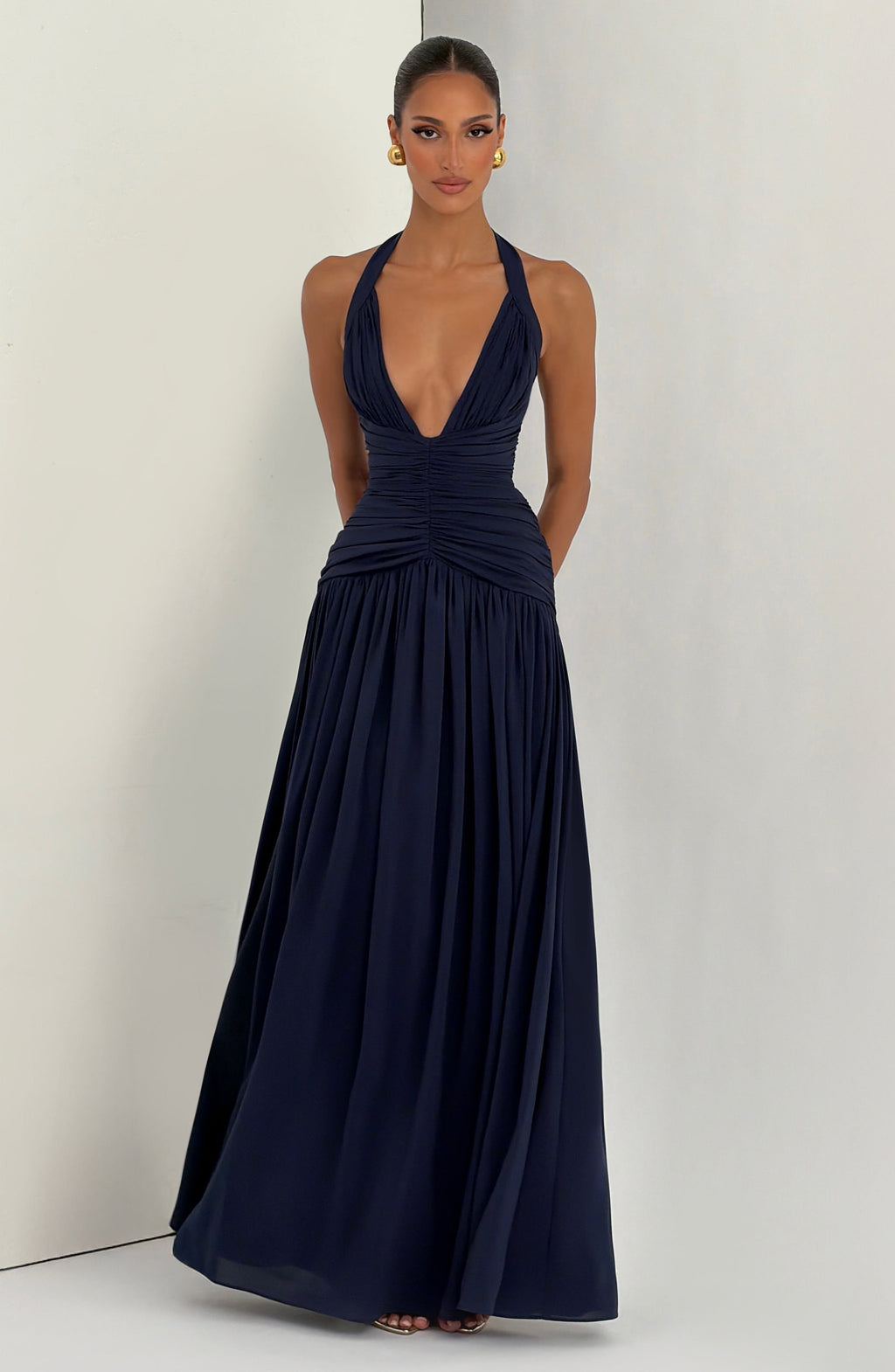 Enora | Damen Satin-Maxikleid mit Beinschlitz – Dunkelblau