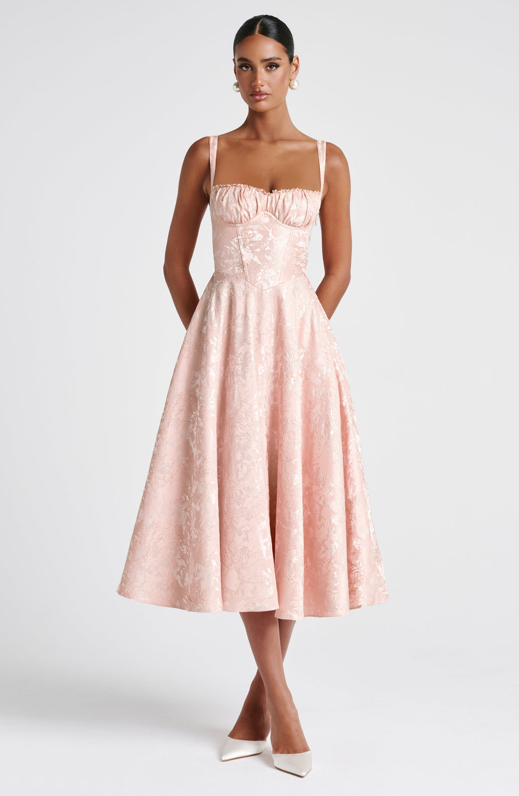 Ginevra | Damen Midikleid mit geformten Cups – Pfirsich