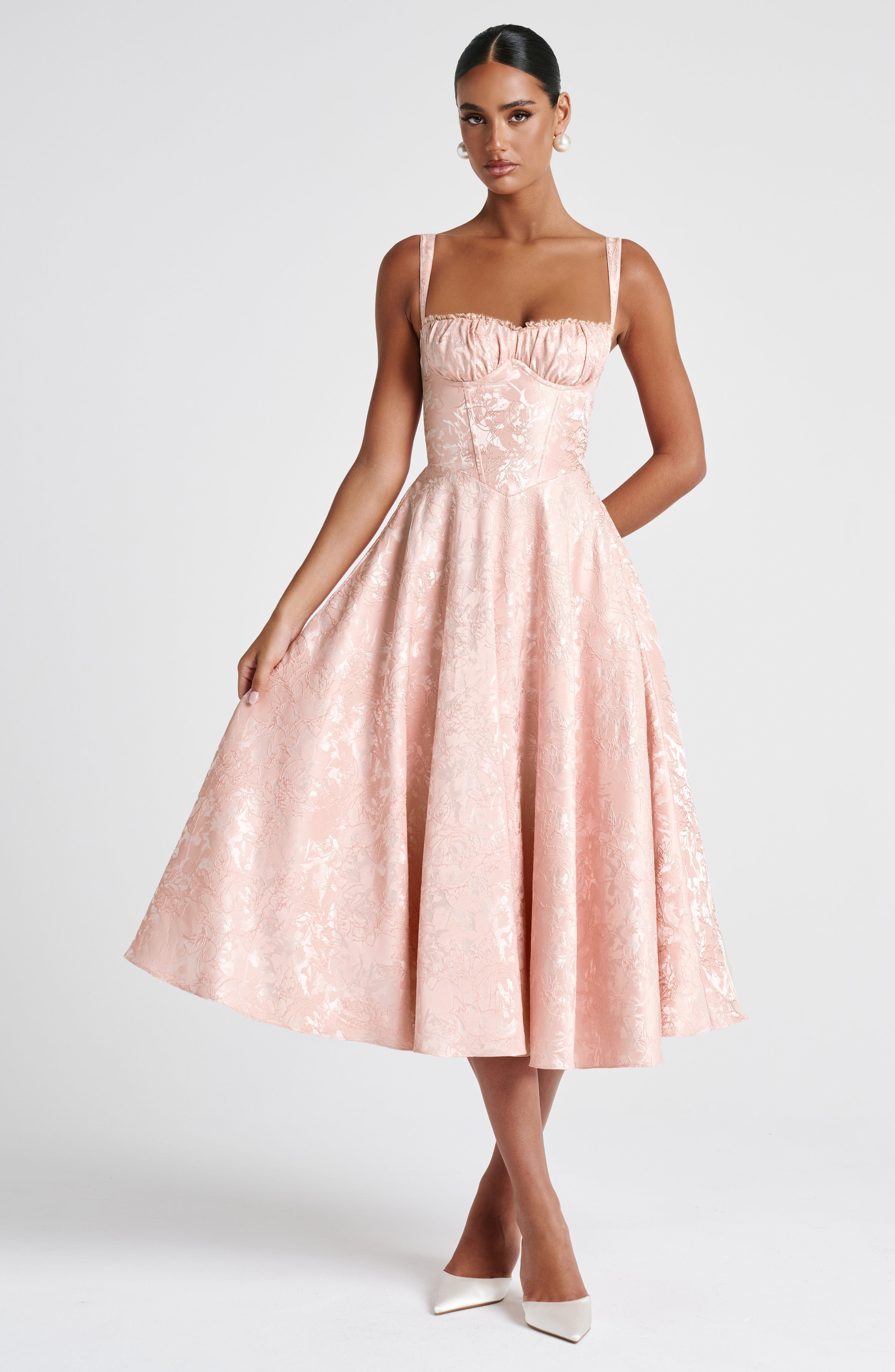 Ginevra | Damen Midikleid mit geformten Cups – Pfirsich