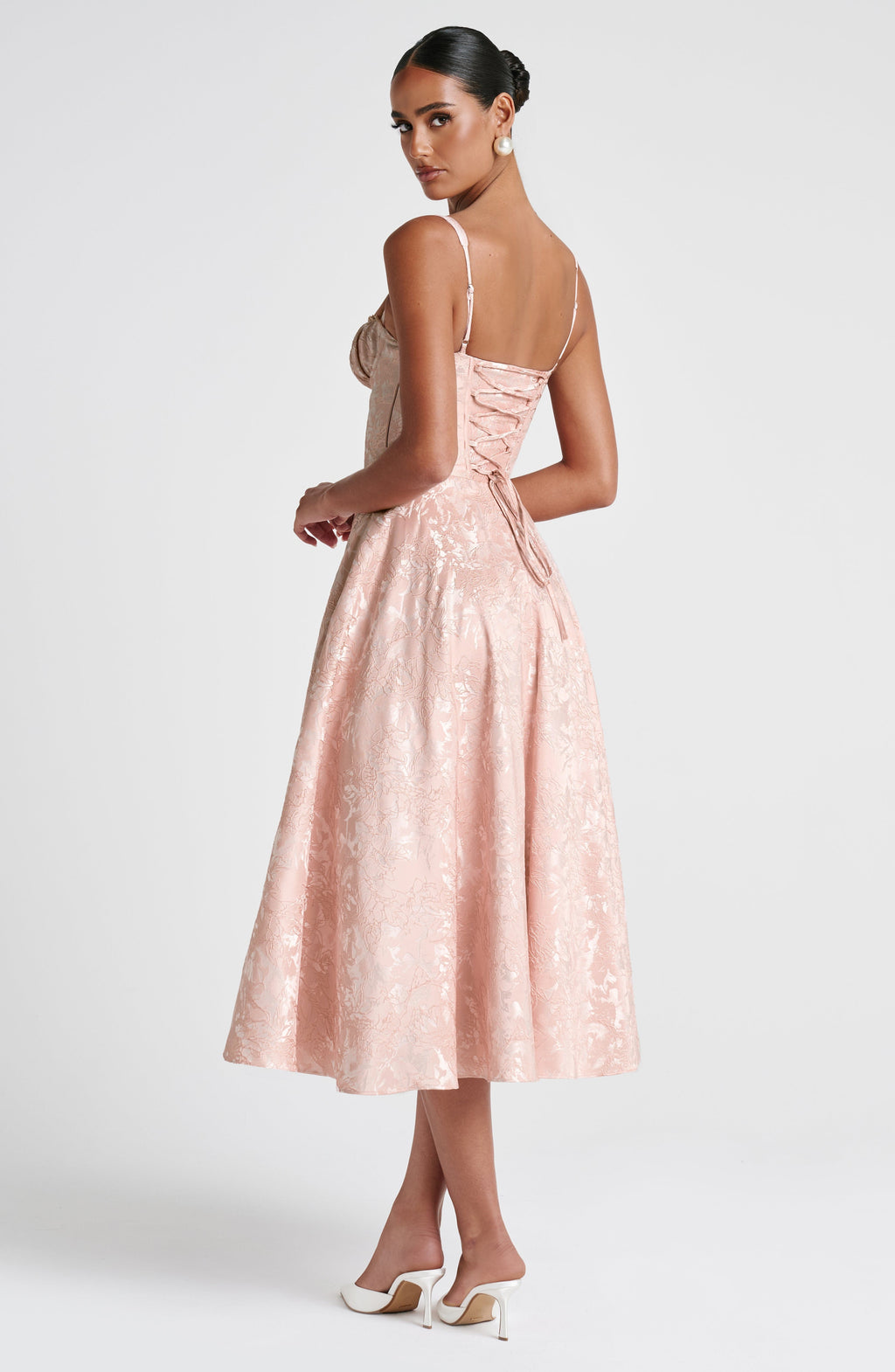 Ginevra | Damen Midikleid mit geformten Cups – Pfirsich