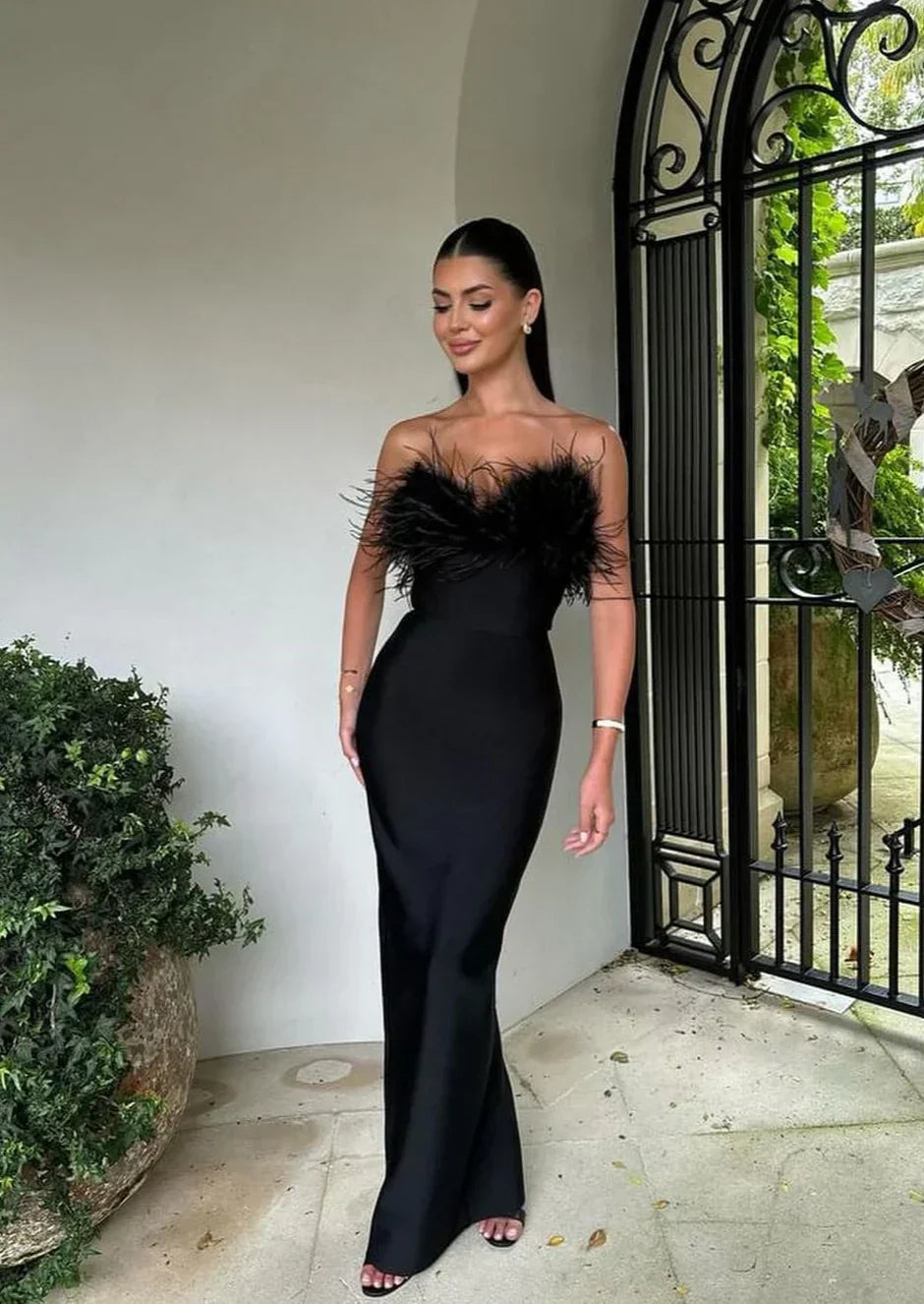 Damen Ballkleid mit Trägerlosem Schnitt und Schlichtem Mieder