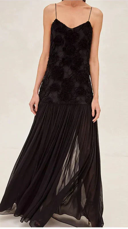 Damen Ballkleid mit Trägerloser Korsage und Fließendem Rock