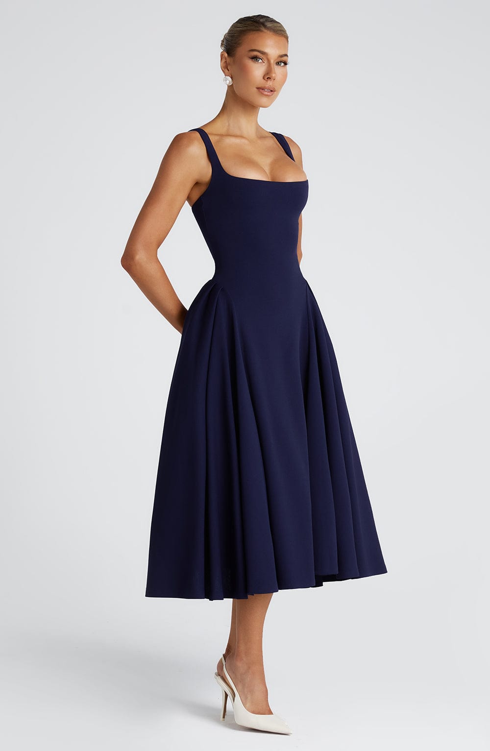 Cosima | Damen Fließendes Midikleid mit Karree-Ausschnitt – Dunkelblau
