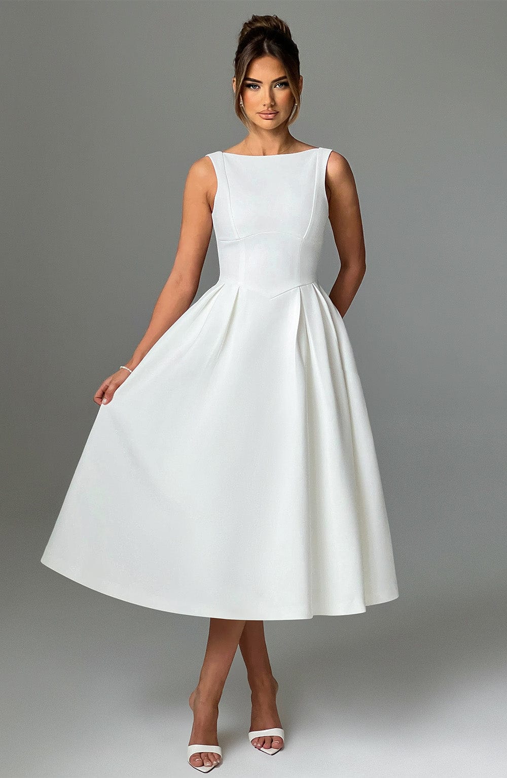Ottilie | Damen Rückenfreies Midikleid – Elfenbein