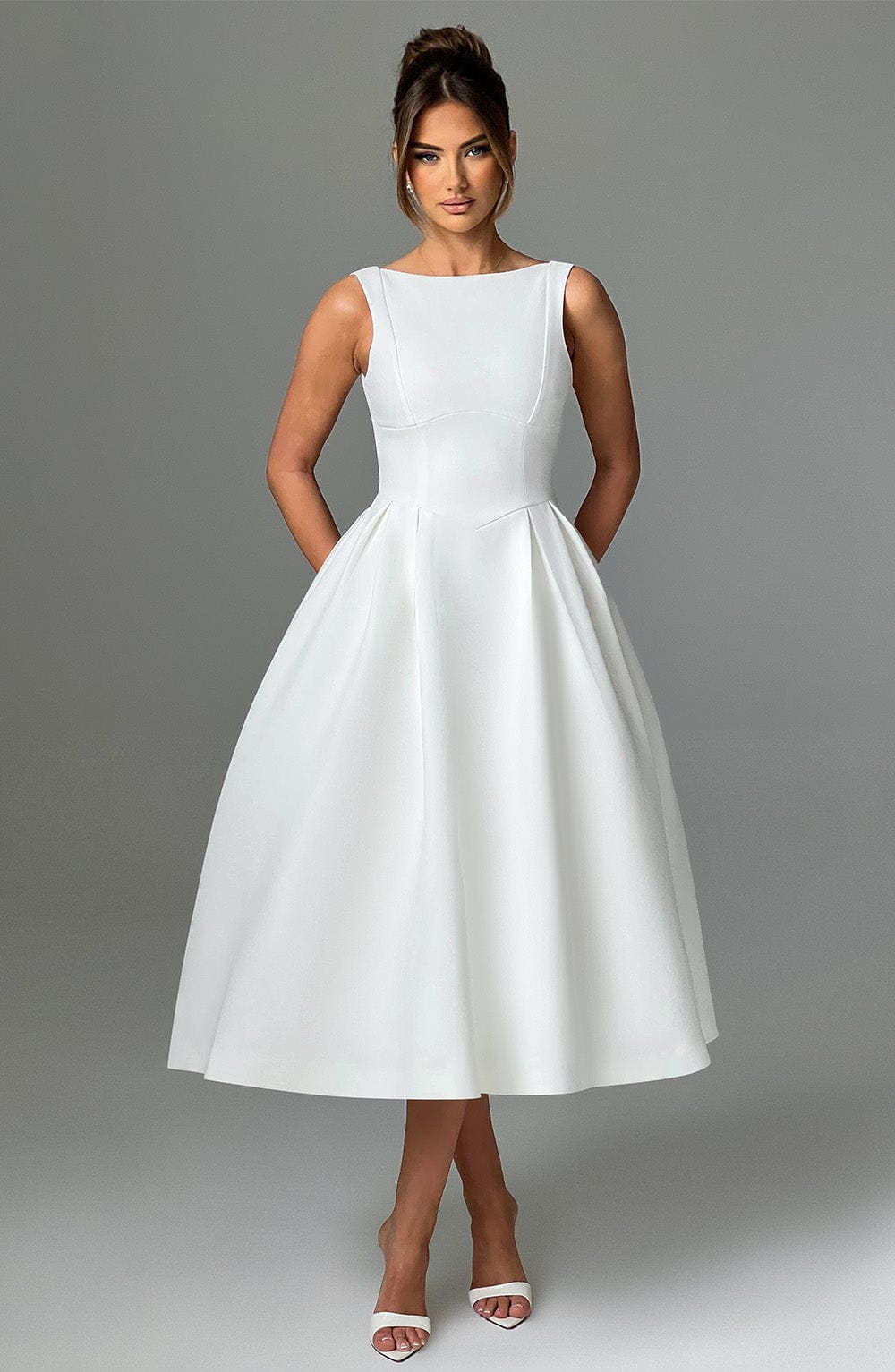 Ottilie | Damen Rückenfreies Midikleid – Elfenbein