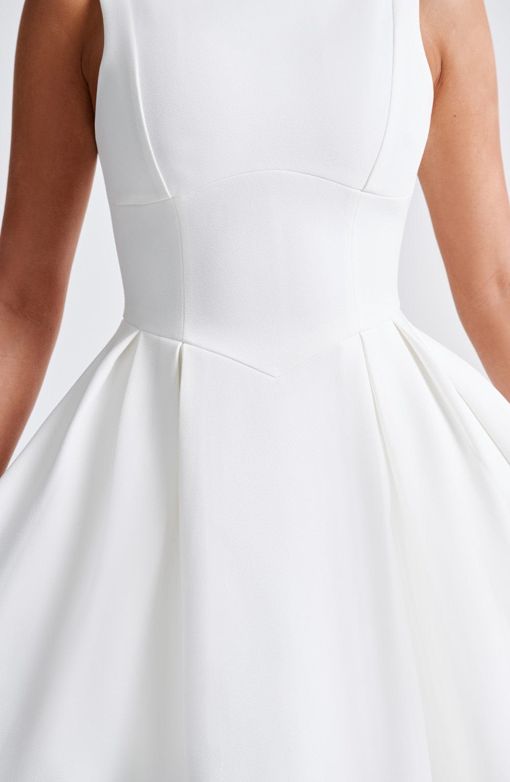 Ottilie | Damen Rückenfreies Midikleid – Elfenbein