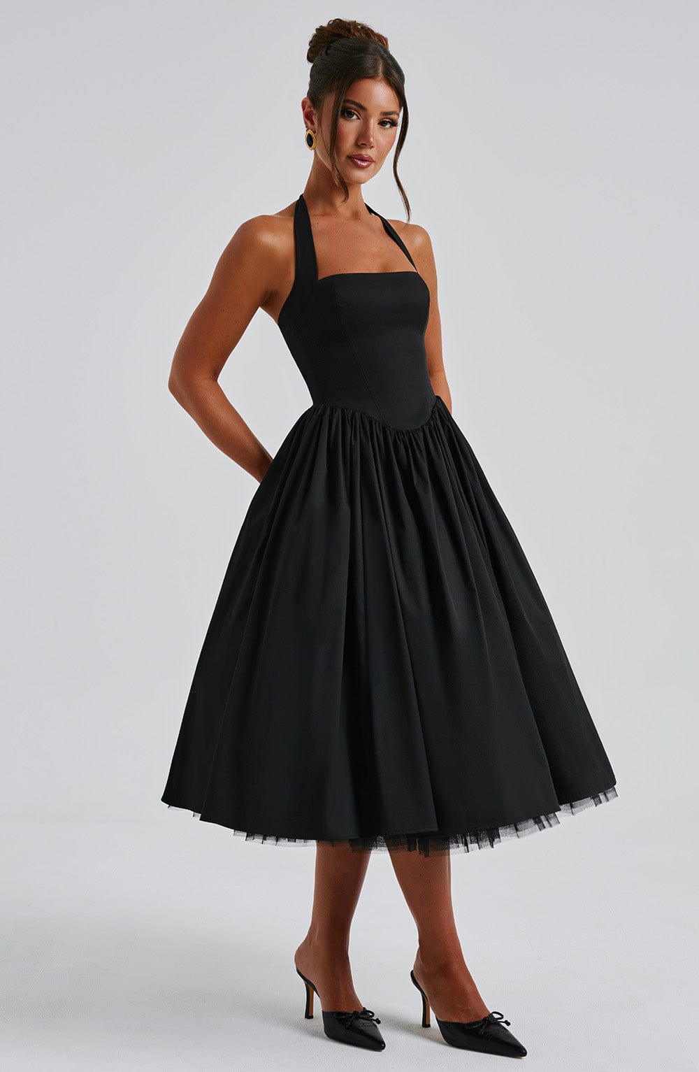 Leonora | Damen Midikleid mit Karree-Ausschnitt – Schwarz