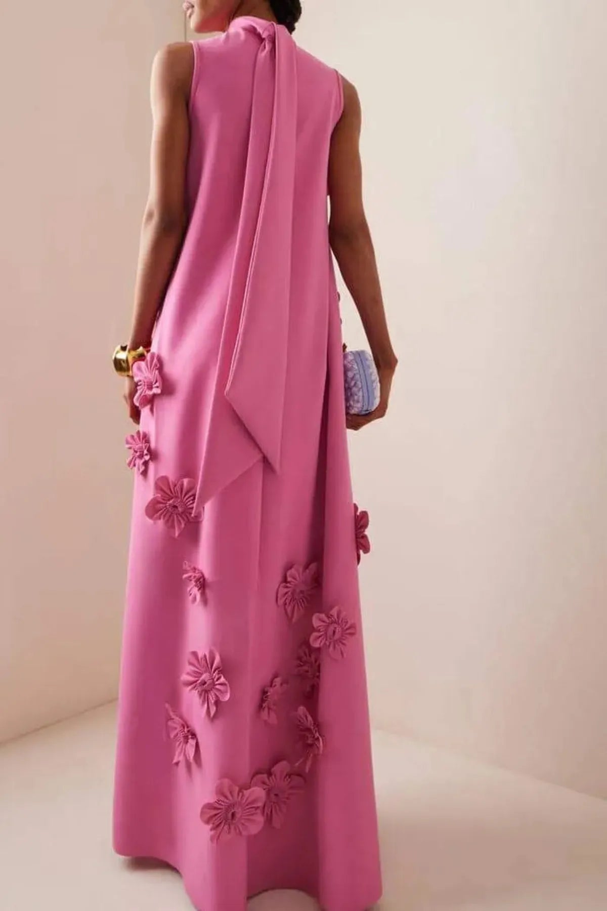Damen Ärmelloses Maxikleid mit Stehkragen Blumenapplikationen und Nackenschleife