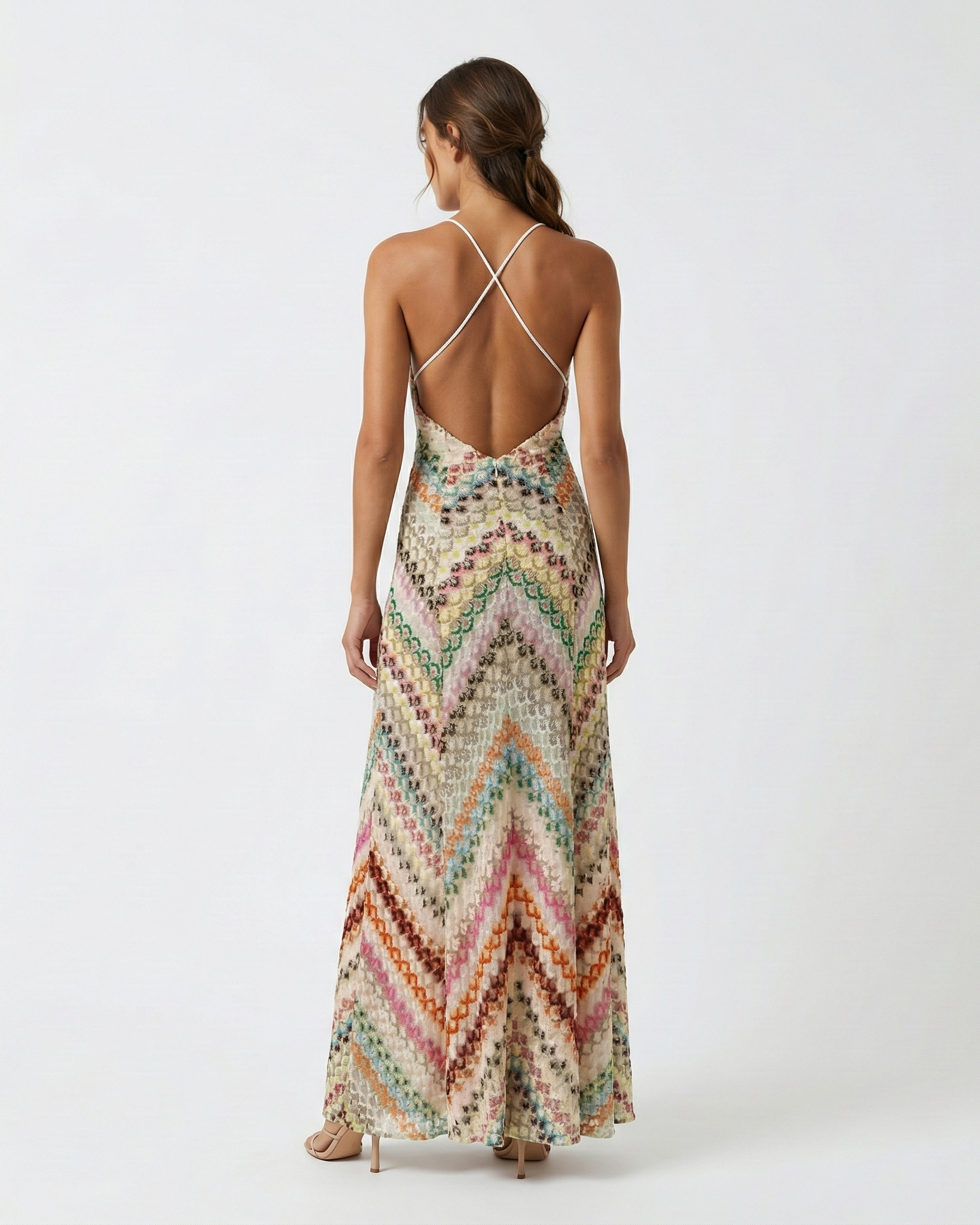 Damen Häkel-Maxikleid mit V-Ausschnitt und offenem Rücken und Spaghettitraegern