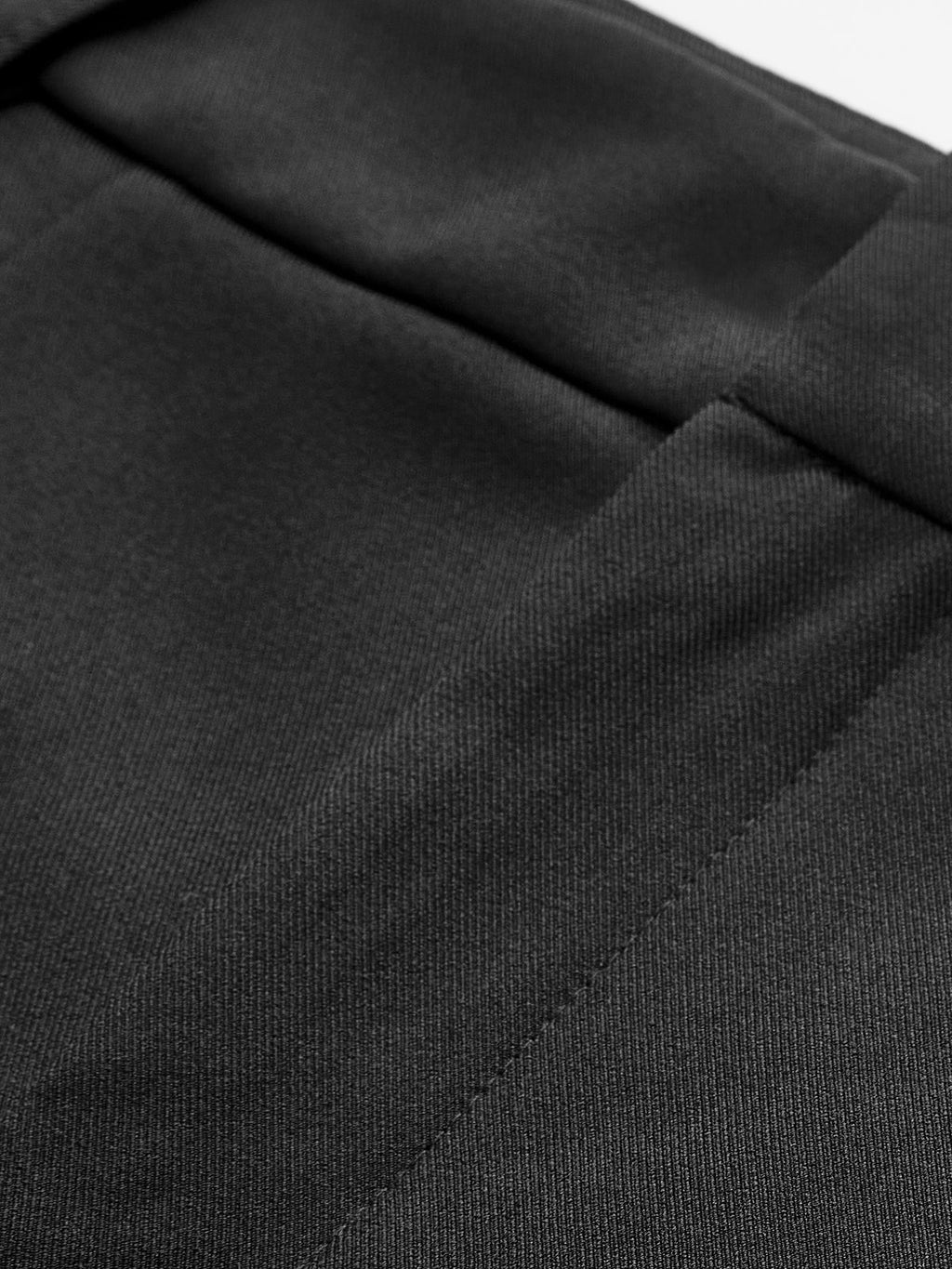 Damen Kurze Hose mit Bundfalten Gürtelschlaufen und Seitentaschen