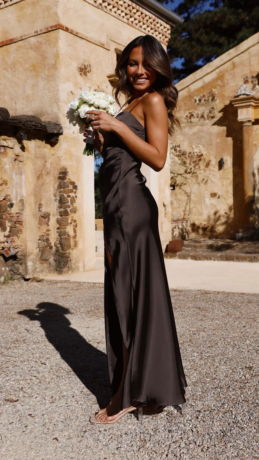 Damen Maxikleid mit Carré-Dekolleté Spaghettiträgern Seitlicher Raffung und Beinschlitz
