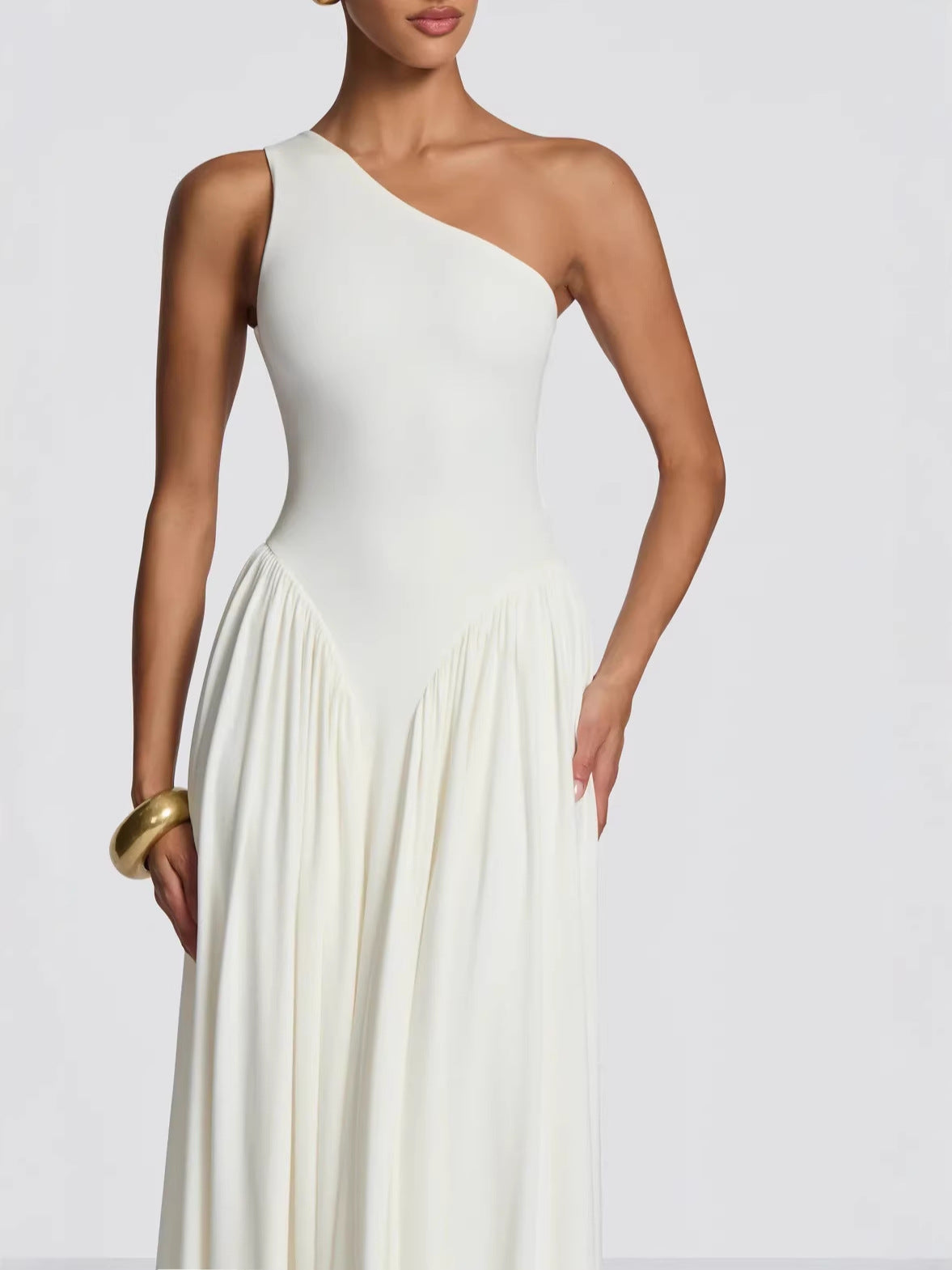 Damen Maxikleid mit Einschulter Ausschnitt und Gerafften Paneelen an der Hüfte