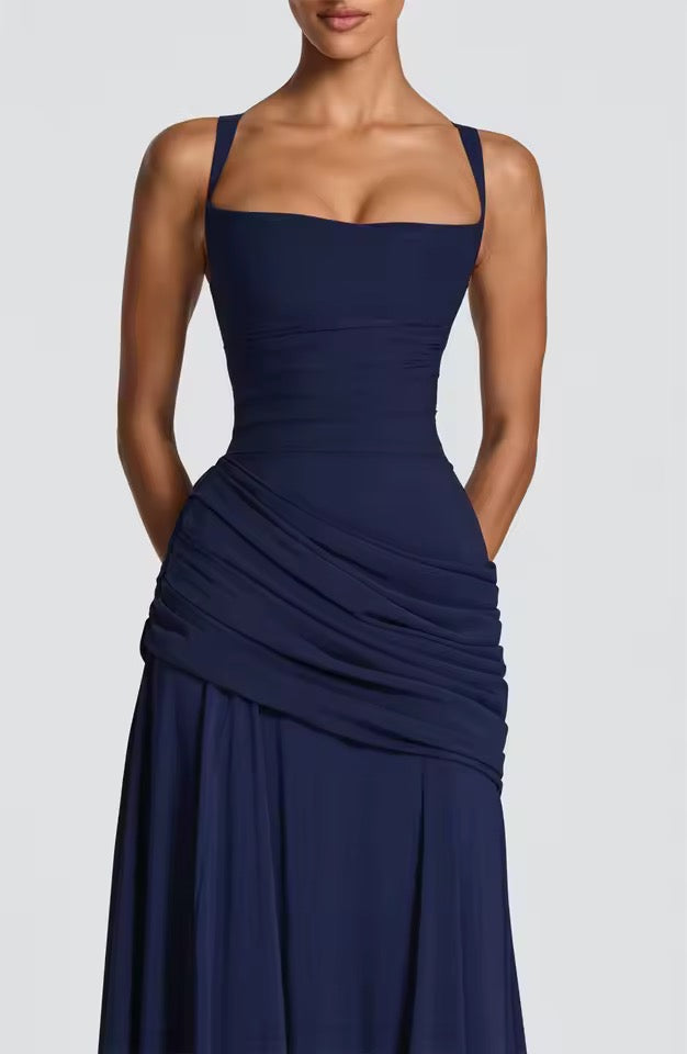 Damen Langes Kleid mit Herzausschnitt gekreuzten Trägern und Raffung an der Hüfte