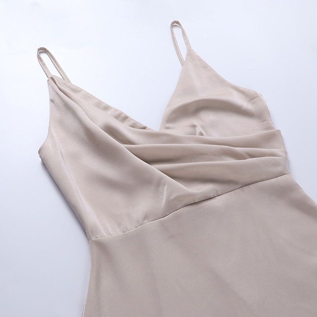 Damen Langes Kleid mit Spaghettiträgern V-Ausschnitt seitlichem Schlitz und Knopfdetail