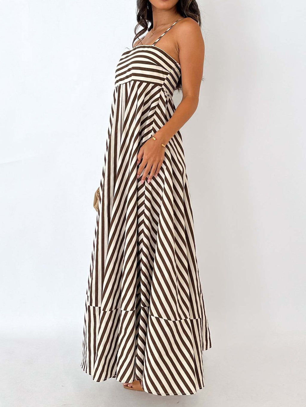 Damen Maxikleid mit Streifen gerader Ausschnitt und Spaghettiträgern mit Stufensaum