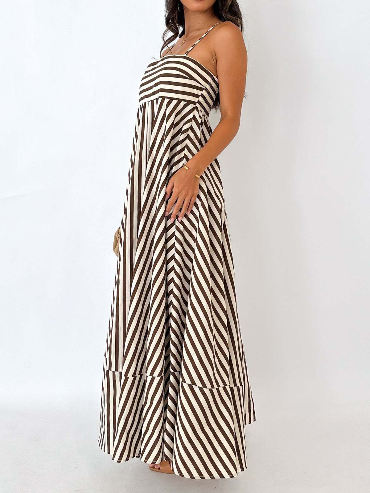 Damen Maxikleid mit Streifen gerader Ausschnitt und Spaghettiträgern mit Stufensaum