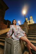 Damen Minikleid mit Blumenmuster tiefem V-Ausschnitt Ballonärmeln und Stufenrock