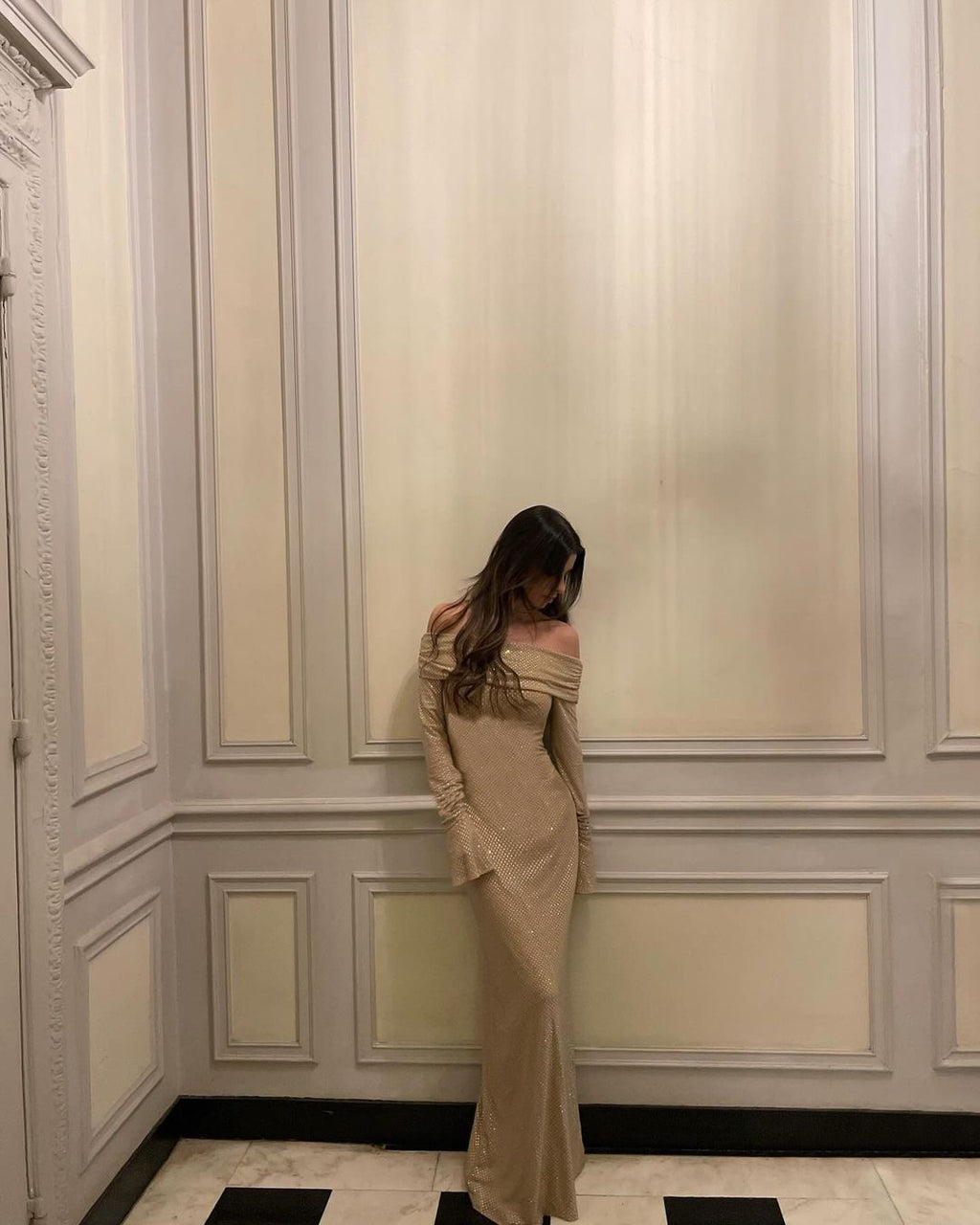 Damen Schulterfreies Glitzer-Maxikleid mit langen Ärmeln