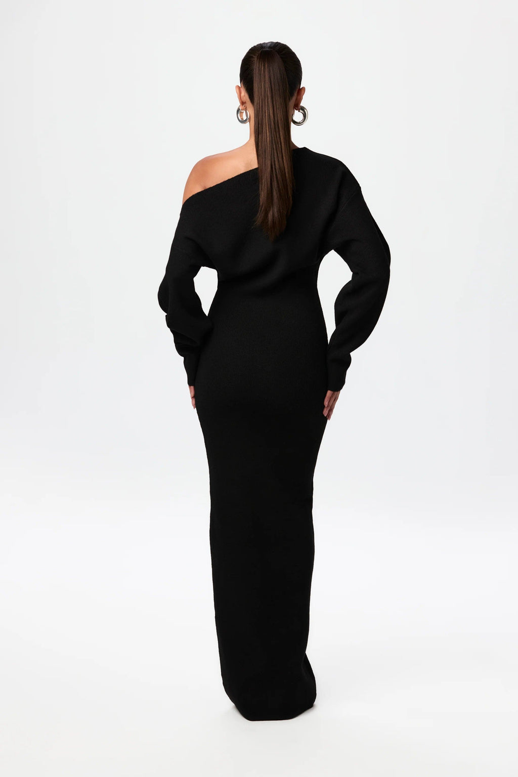 Damen Schulterfreies Strickkleid mit Asymmetrischem Ausschnitt Langen Ärmeln und Maxilänge