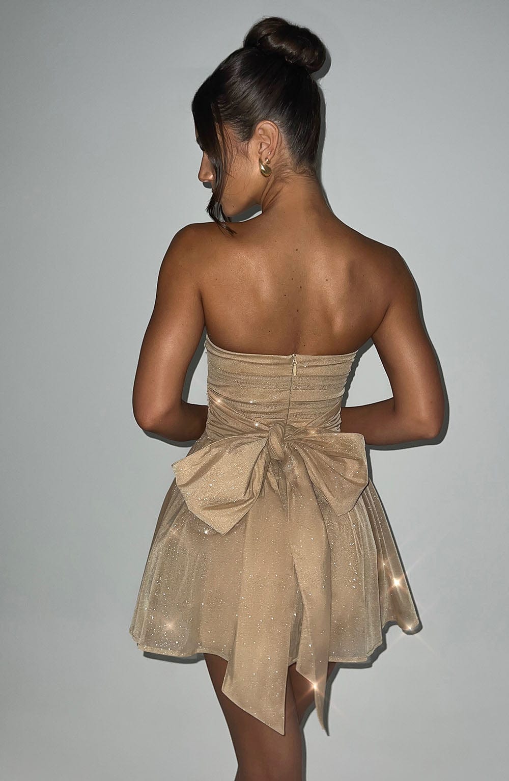 Damen Trägerloses Minikleid mit gerafftem Oberteil