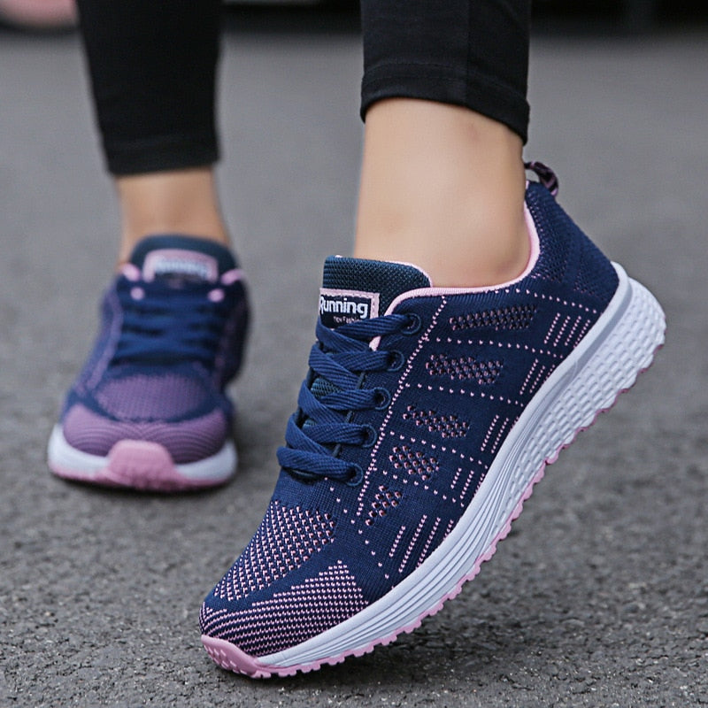 Sneaker Damen mit Mesh-Obermaterial und profilierter Sohle