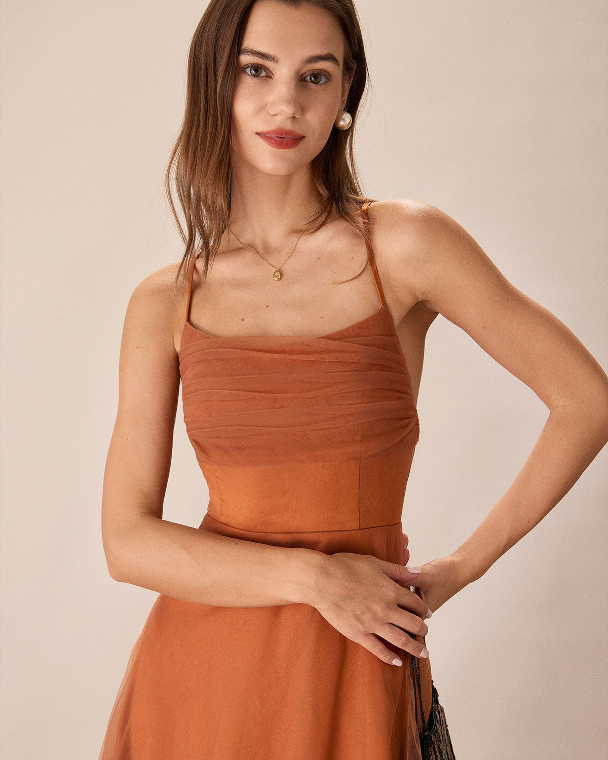 Malia | Damen Mesh-Midikleid fließend – Karamell