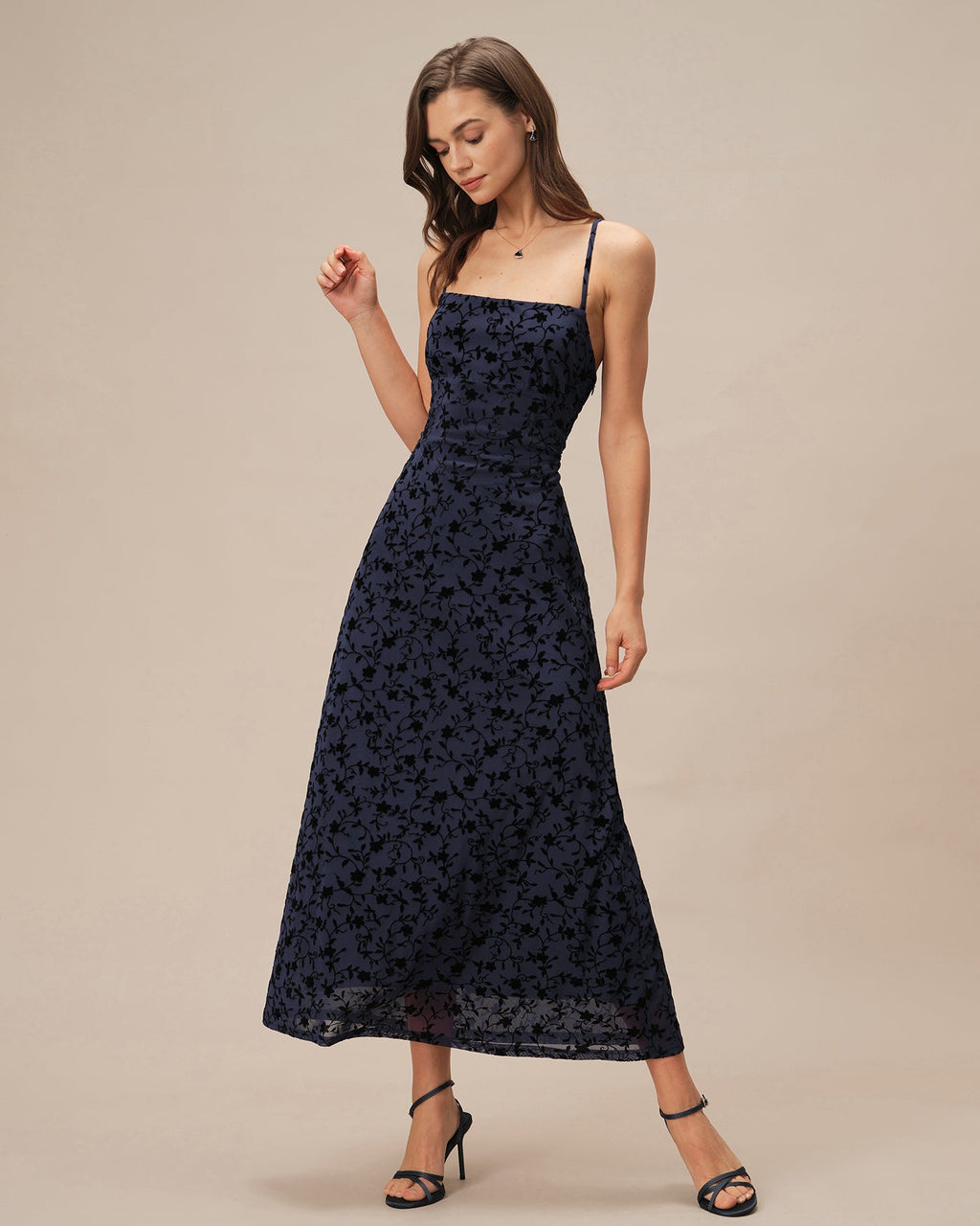Naomi | Damen Floral-Maxikleid mit Kreuzträgern – Blau