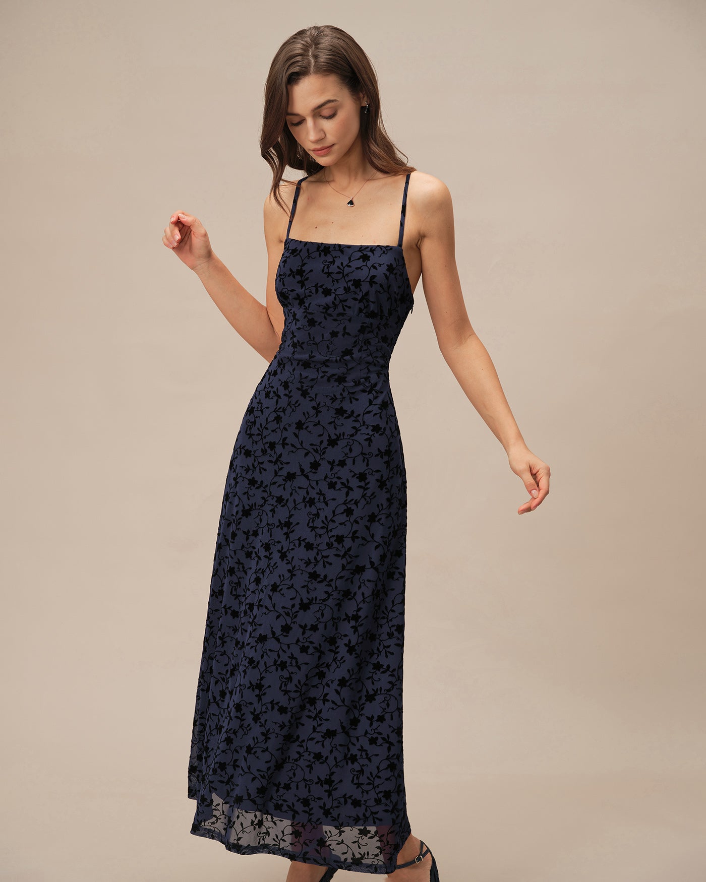 Naomi | Damen Floral-Maxikleid mit Kreuzträgern – Blau