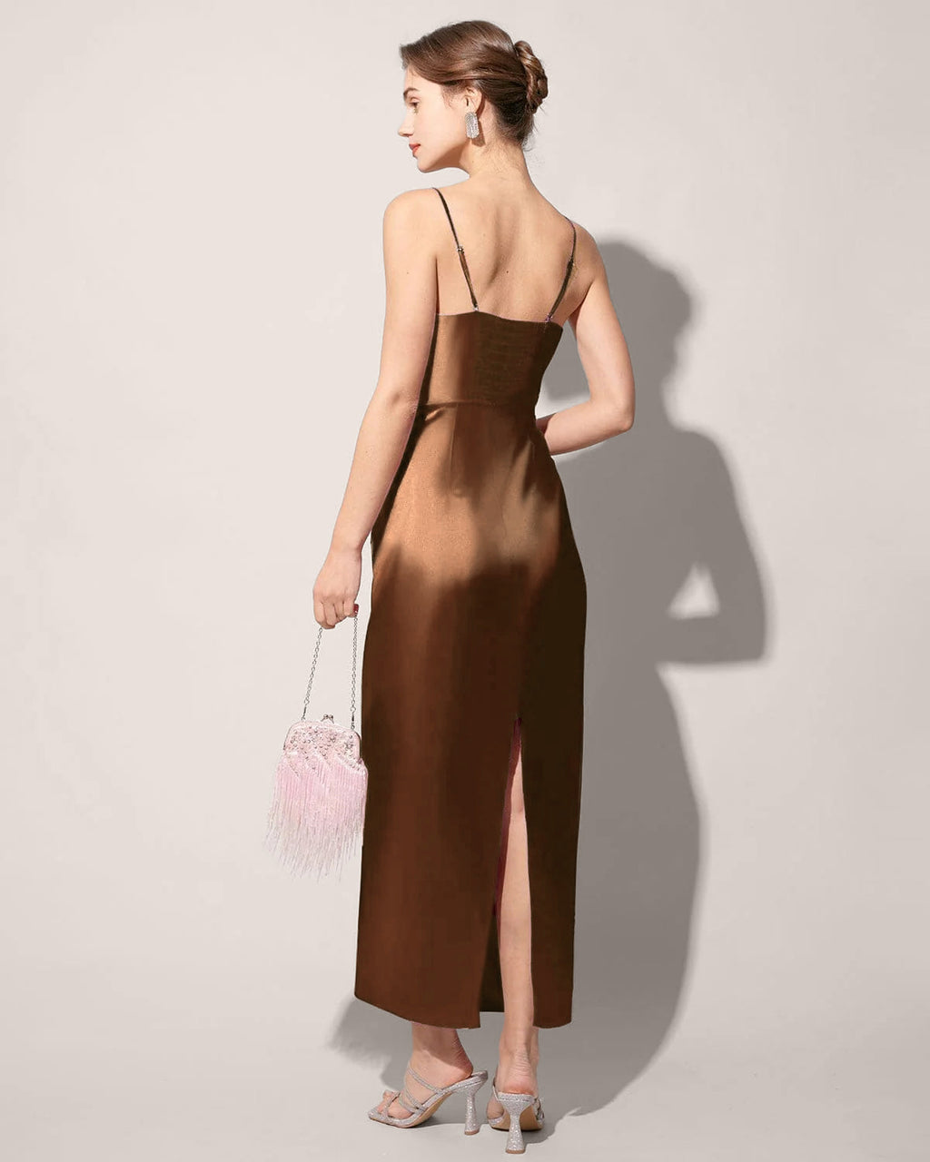 Claire | Damen Satin-Maxikleid – Mokkabraun