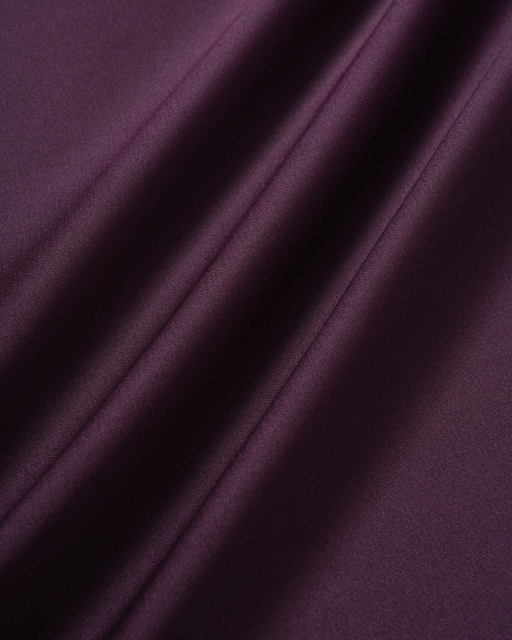 Chiara | Damen Satin-Maxikleid mit Wasserfall-Ausschnitt – Violett