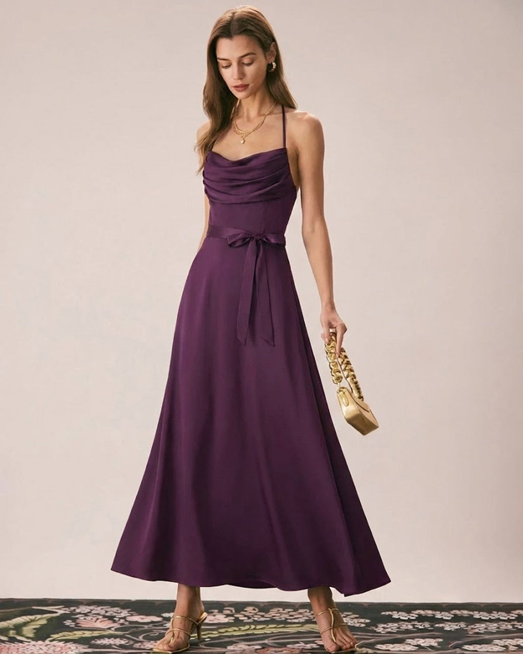 Chiara | Damen Satin-Maxikleid mit Wasserfall-Ausschnitt – Violett