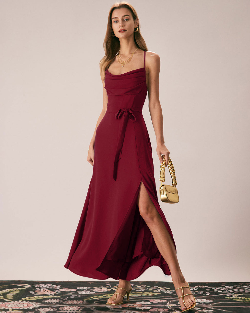 Juna | Damen Maxikleid mit Wasserfall-Ausschnitt – Rot