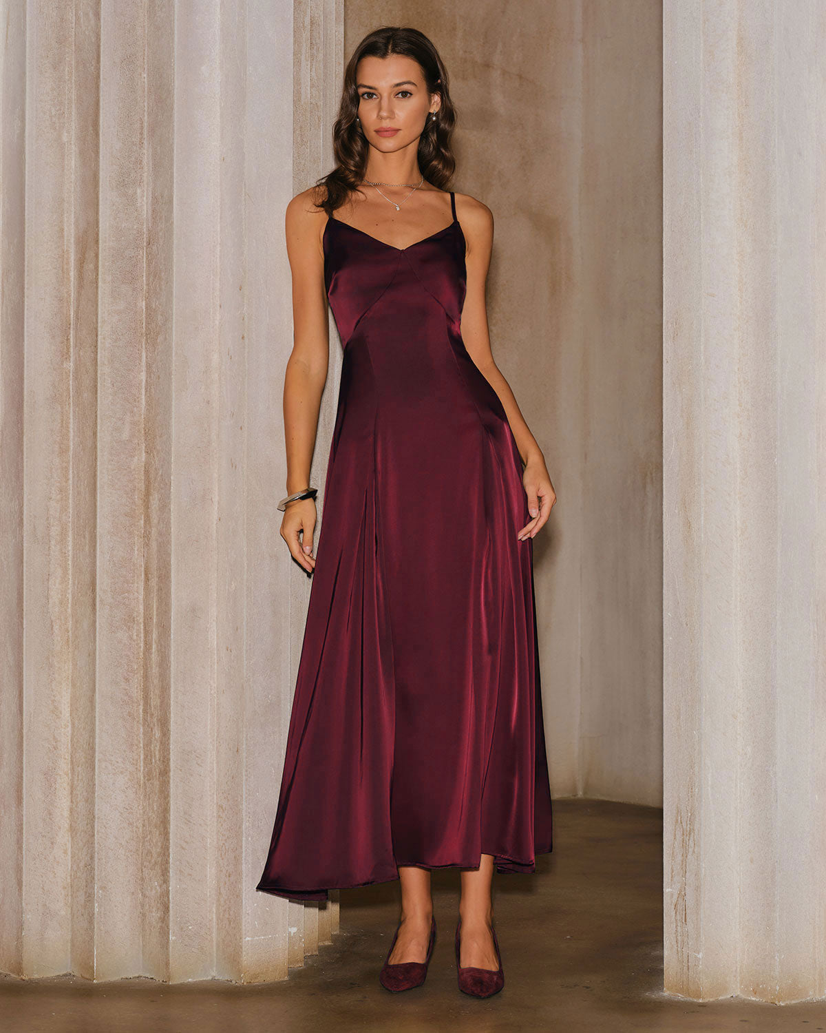 Isabelle | Damen Satin-Maxikleid in A-Linie – Bordeaux