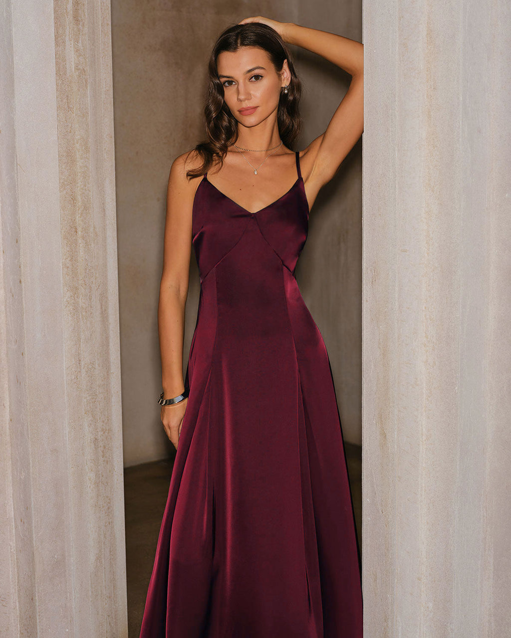 Isabelle | Damen Satin-Maxikleid in A-Linie – Bordeaux