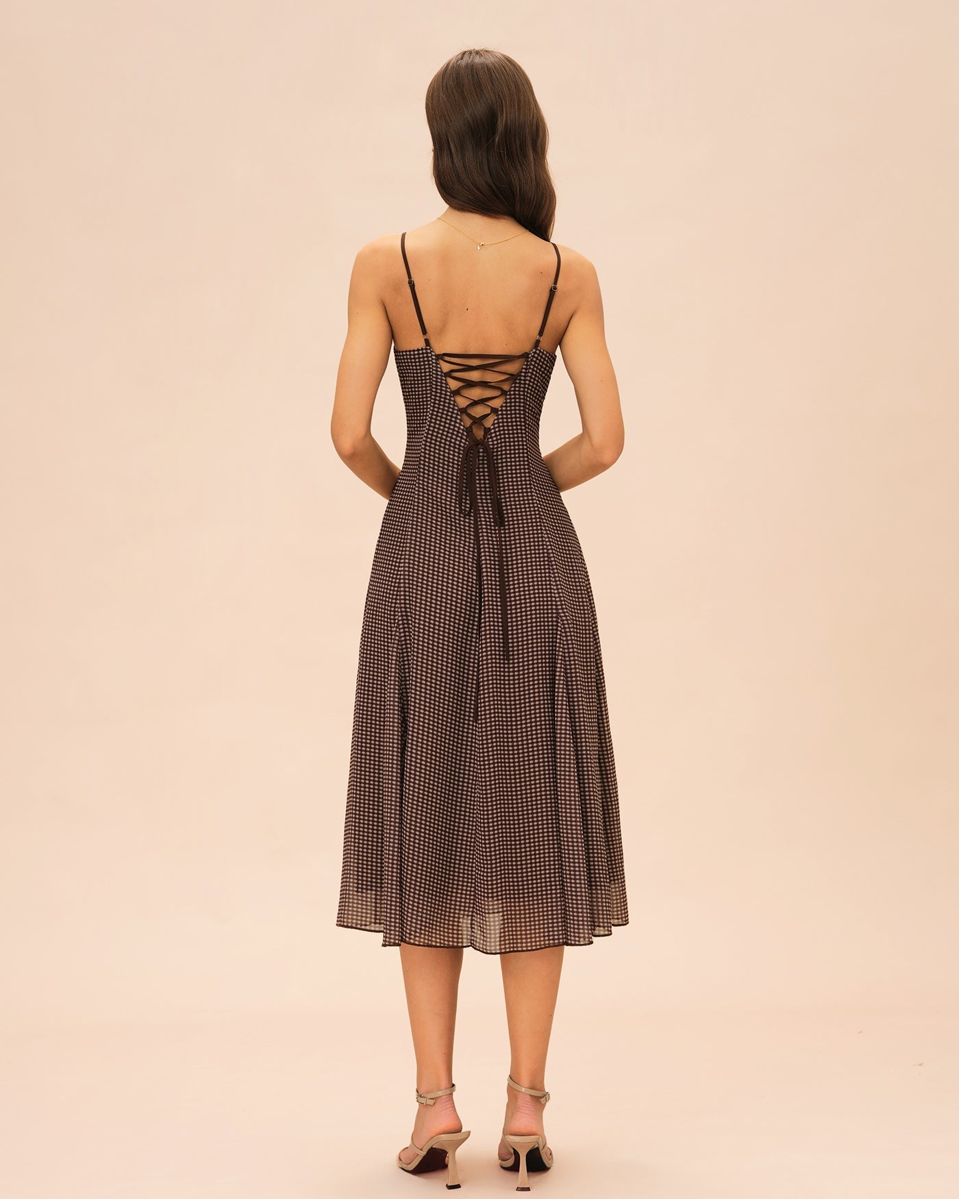 Adeline | Damen Karo-Midikleid mit Herz-Ausschnitt – Braun