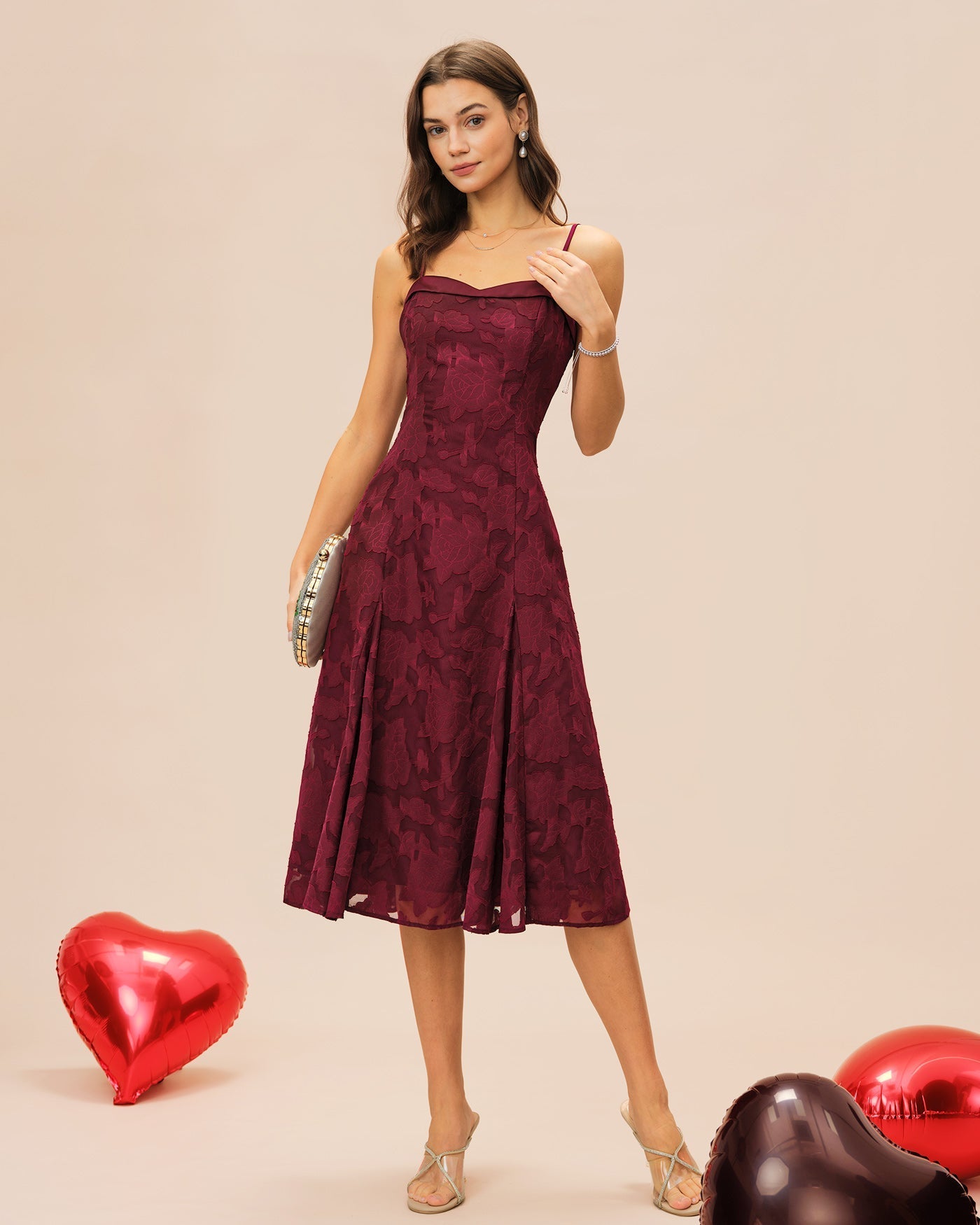 Ylva | Damen Jacquard-Midikleid mit Herz-Ausschnitt – Bordeaux
