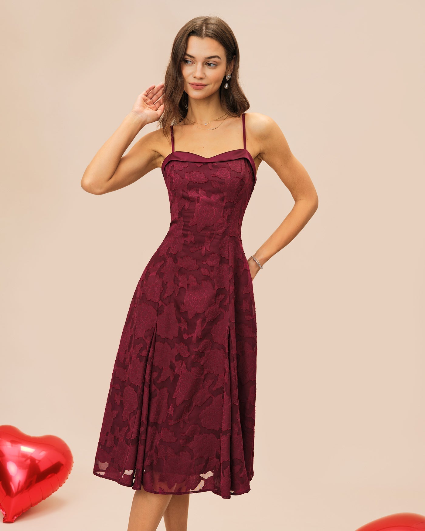 Ylva | Damen Jacquard-Midikleid mit Herz-Ausschnitt – Bordeaux